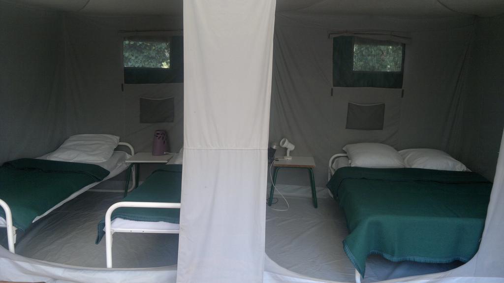 Отель Camping Charlemagne Порт-Гримо Экстерьер фото